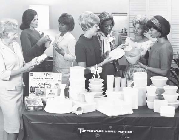  Tupperware